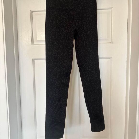 Spanx leggings size medium leopard print - Picture 5 of 7